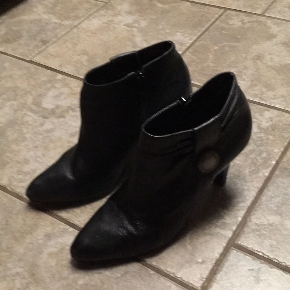 Black boots